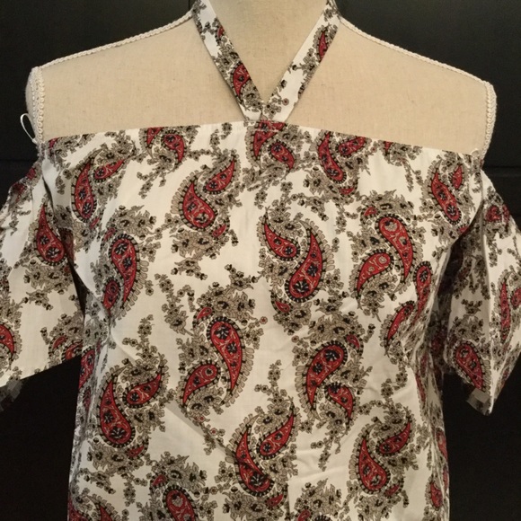 NEW! AFTER MARKET Paisley Cold Shoulder Top - Picture 4 of 8